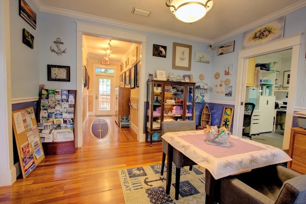 Anchor Inn NSB Bed and Breakfast