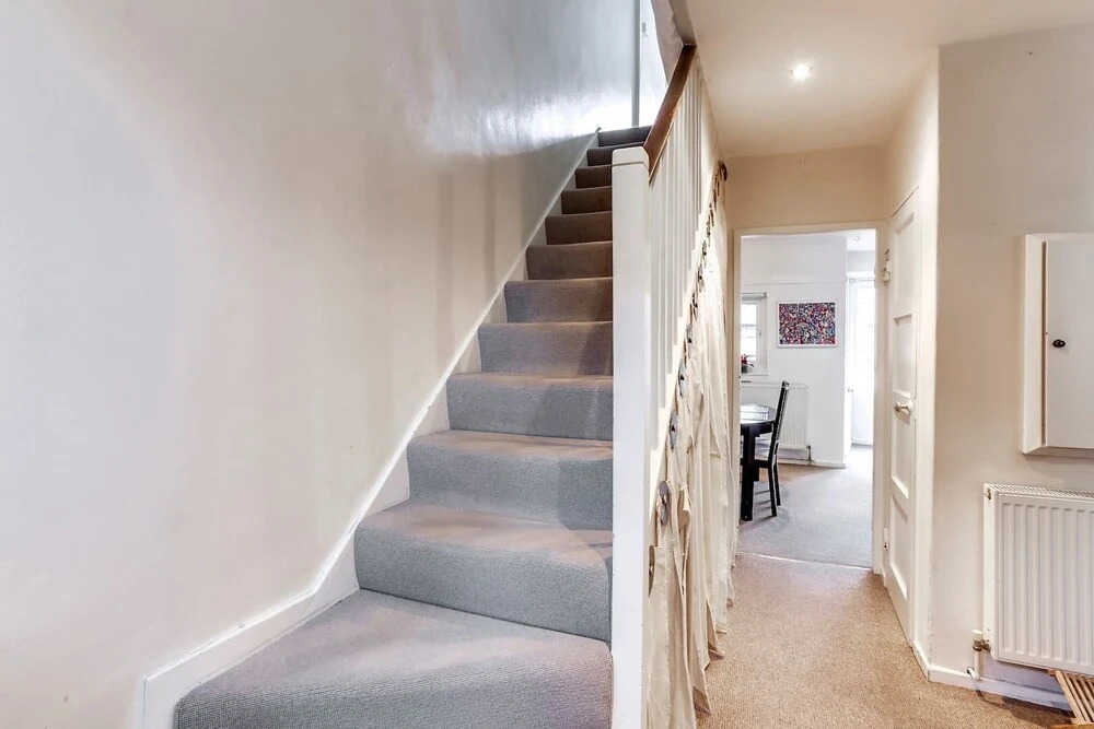 West London 3 bed Home Next to the River!