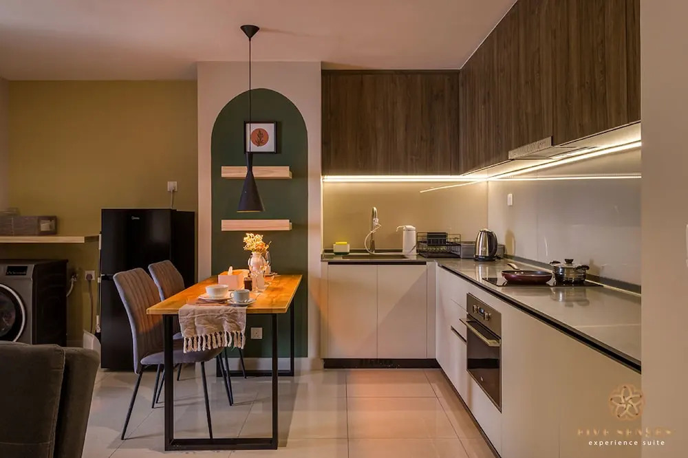 Datum Jelatek Sky Residence KLCC, Five Senses