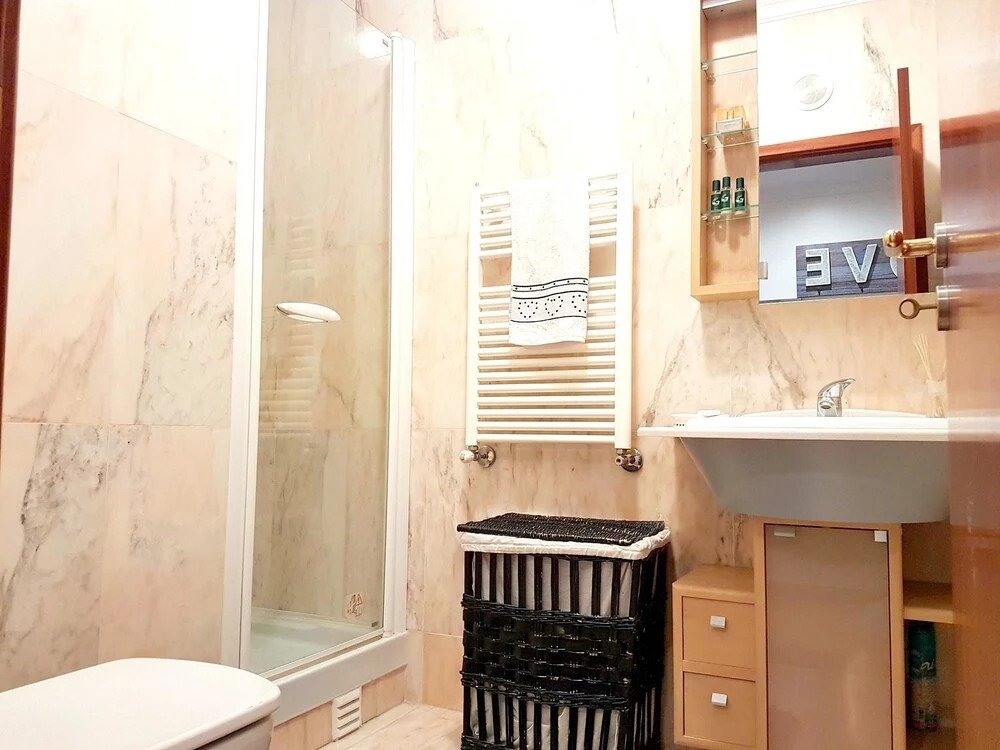 House With 3 Bedrooms in Charneca de Caparica, With Enclosed Garden an