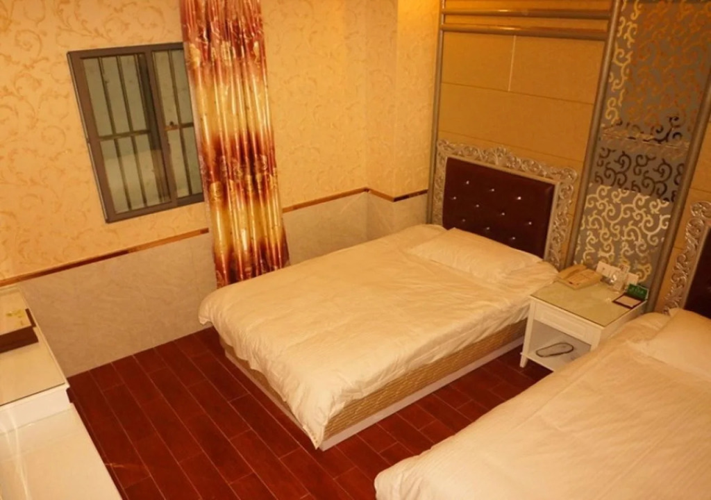 GreenTree Alliance NanJing HongYang Square QiaoBei Passenger Station Hotel