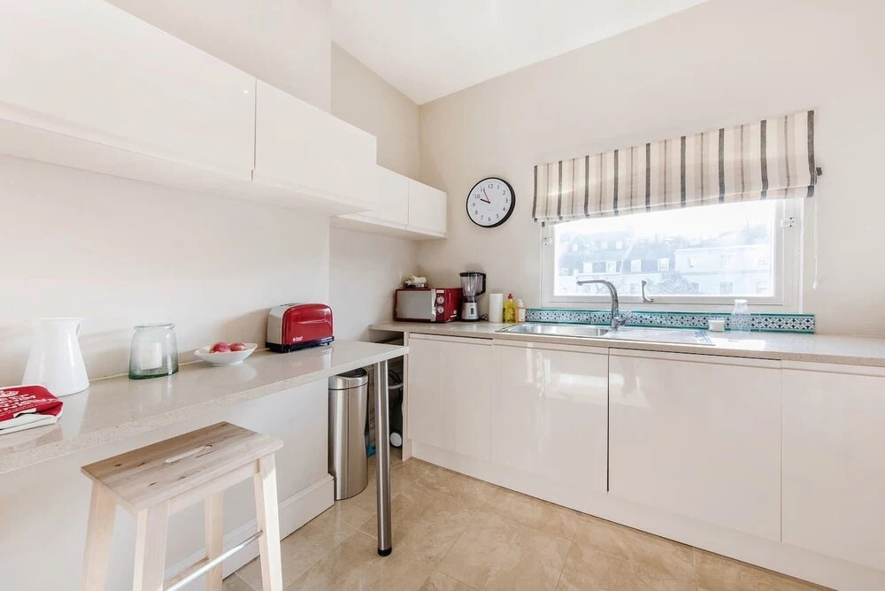 Bright & Modern 2bed in Earls Court
