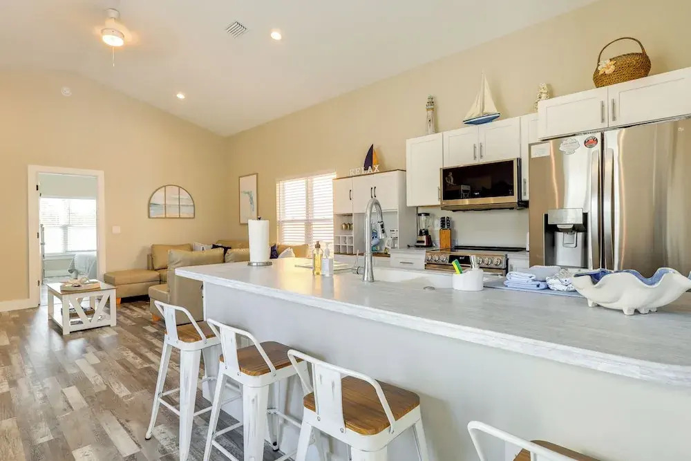 Deck & Steinhatchee River Views: Family Getaway