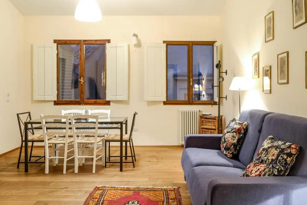 Spacious apartment by Duomo