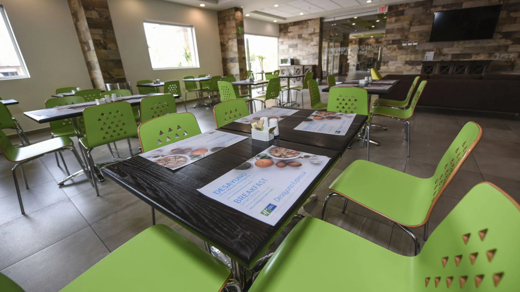 Holiday Inn Express and Suites Celaya by IHG