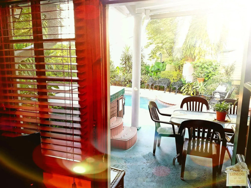 Lion's Inn Bed and Breakfast