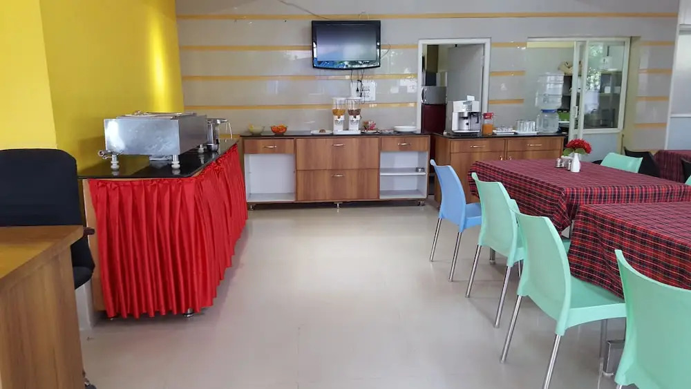 Maple Suites Serviced Apartments