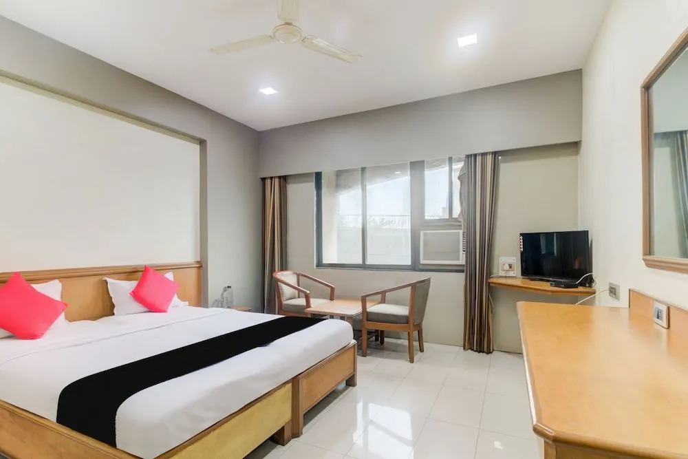 Capital O 45621 Tuliipstays Hotel Ashok Bhiwandi