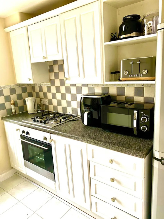 Impeccable 2-bed Apartment in London