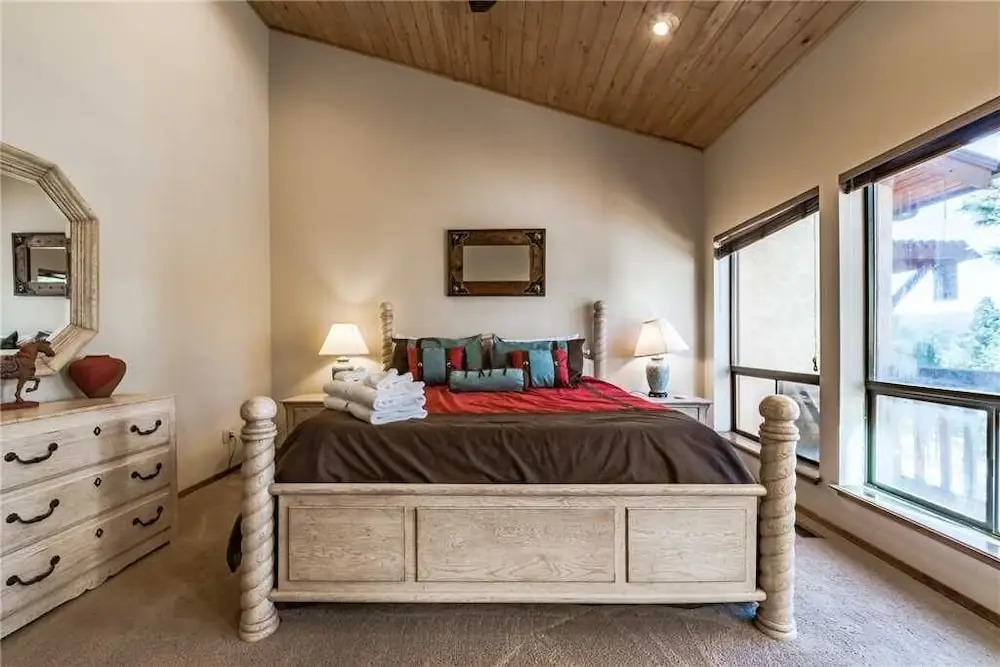 Christi and Don's Nuthouse by Ruidoso Vacation Rentals