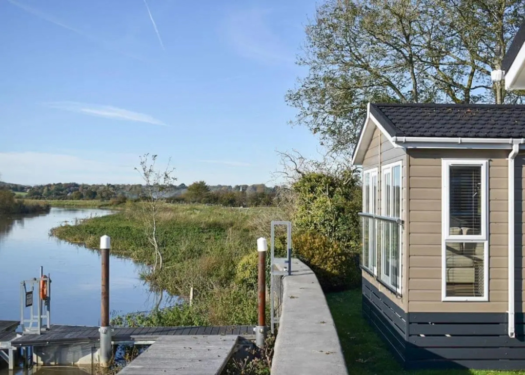 Riverside Holiday Park