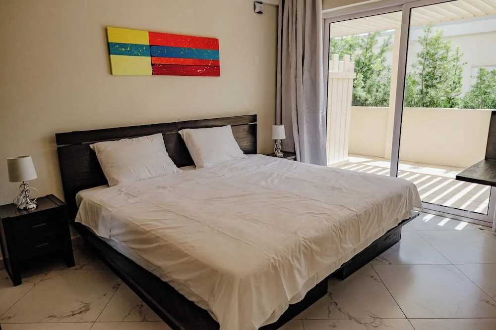 Charming 1-bedroom Apartment 2 km From Eagle Beach