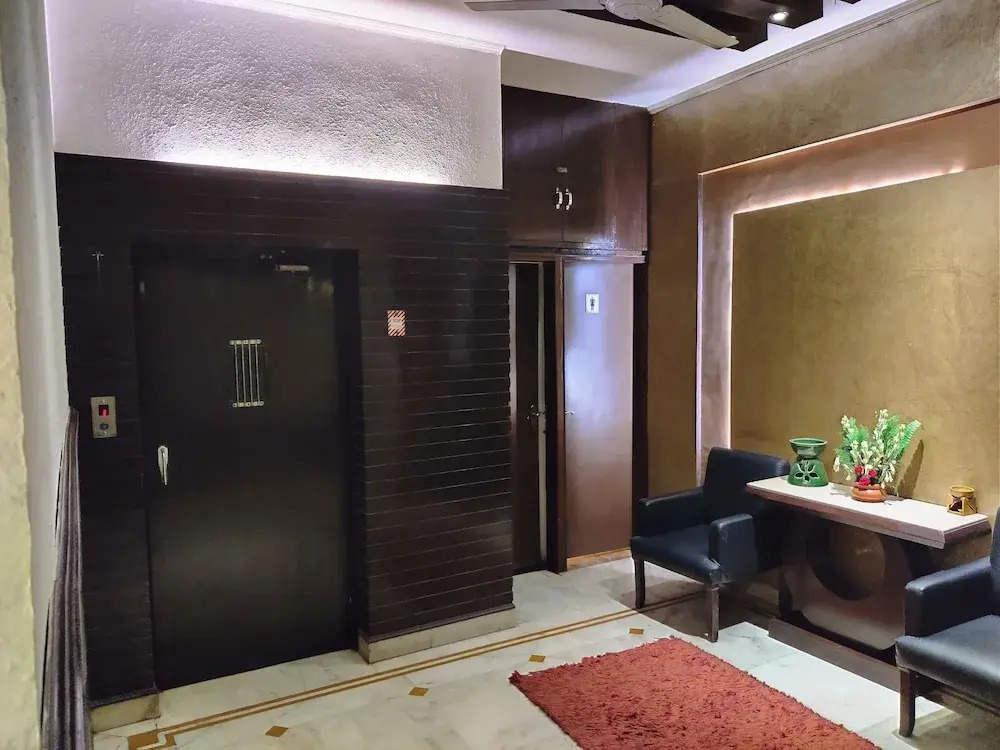 The Solace Hotel - Nehru Place