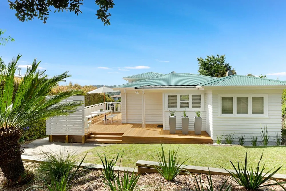 Eight on Church - near Mudbrick & Cable Bay