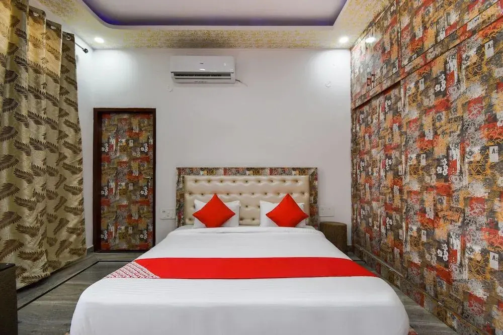 OYO 45329 Hotel Shreemaya