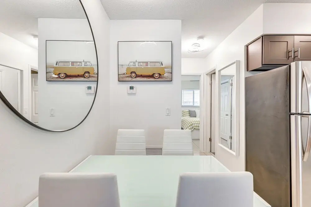 2 Mi to Dtwn Hollywood: Vibrant Pet-friendly Condo