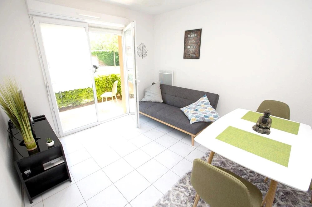 Studio in Athesans-étroitefontaine, With Pool Access, Furnished Garden