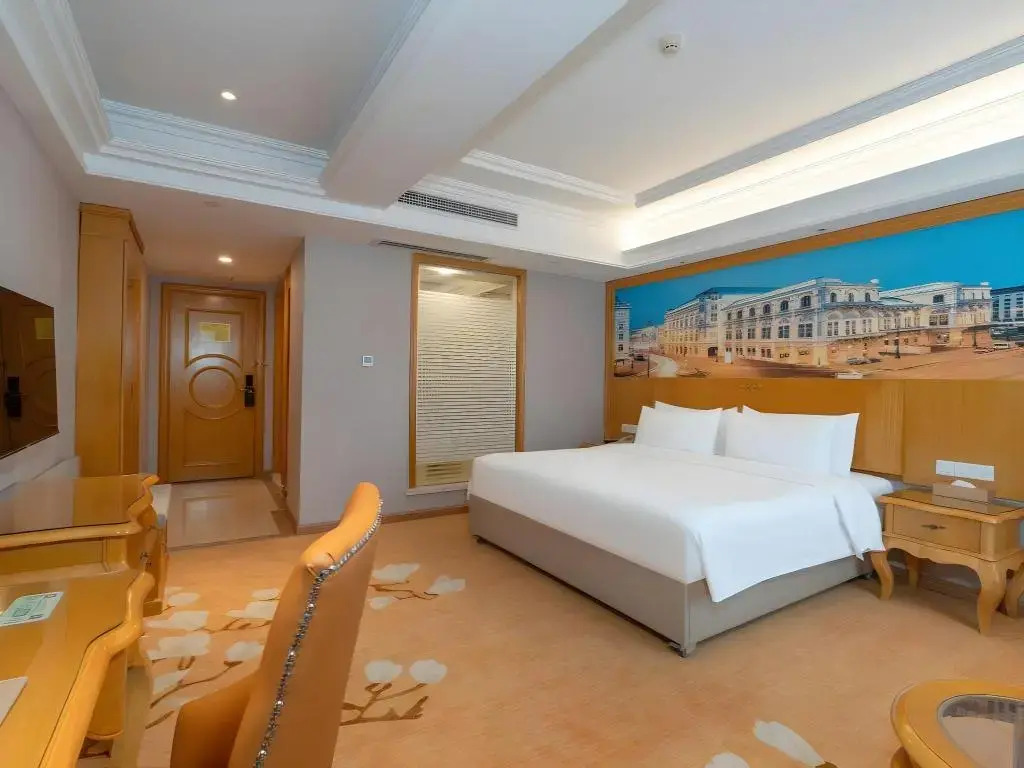 Vienna International Hotel (Tianmen Wanda Plaza Donghu Branch)