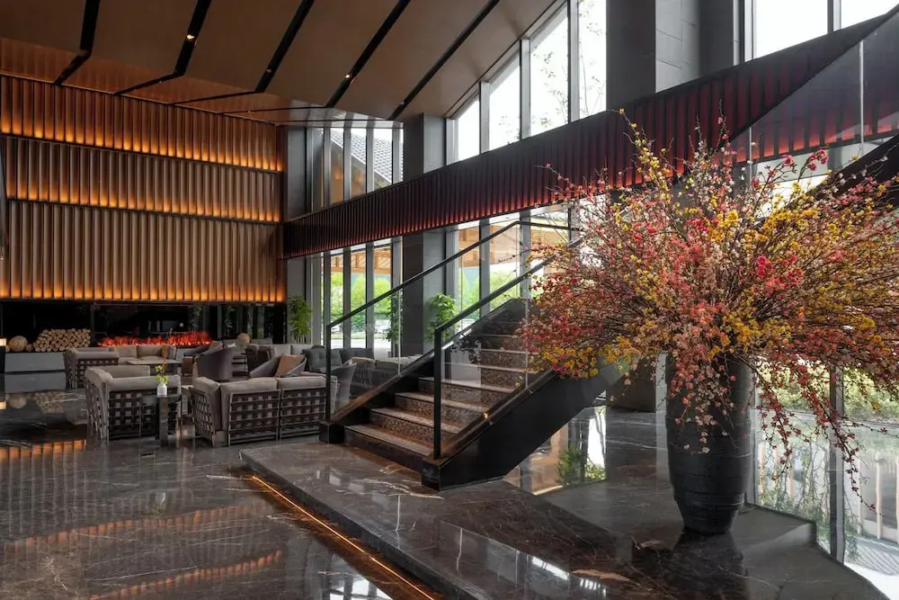 Hyakumangoku Onsen Hotel