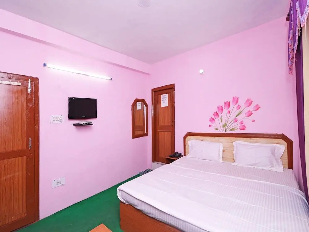 OYO 14238 Home Valley View Studios Hadimba Road