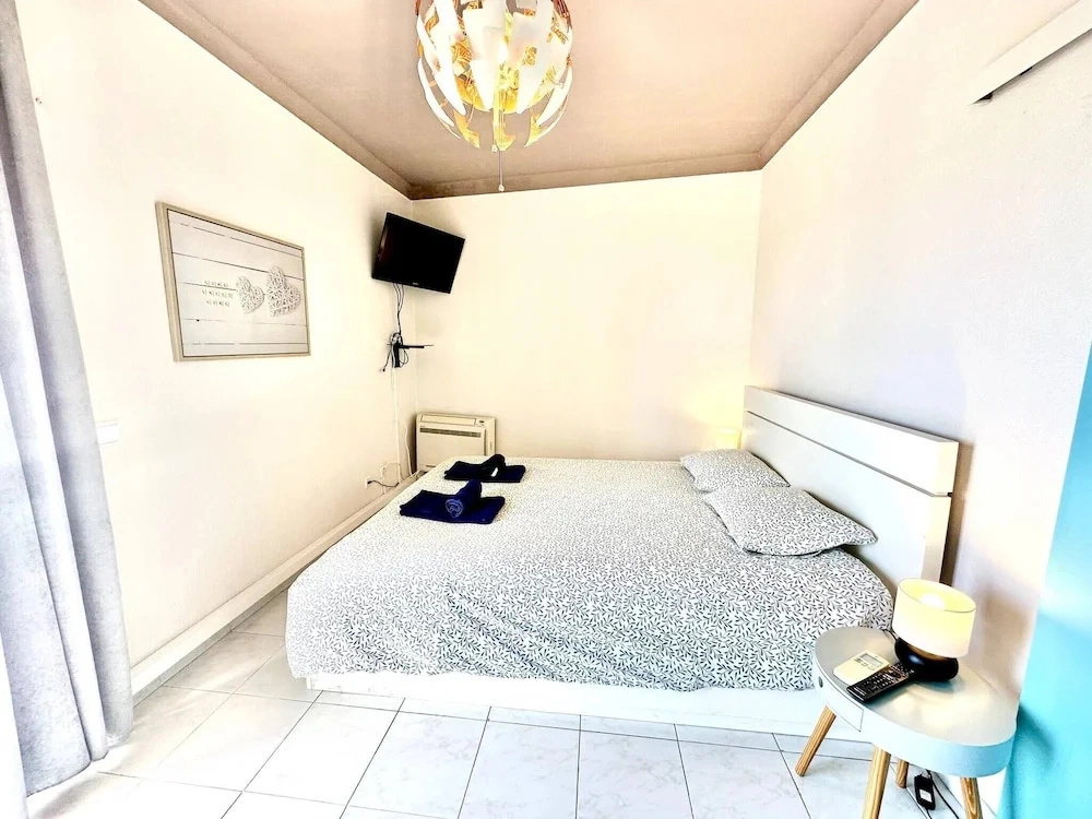 Max Crib Sea View Apart With AC and Garage