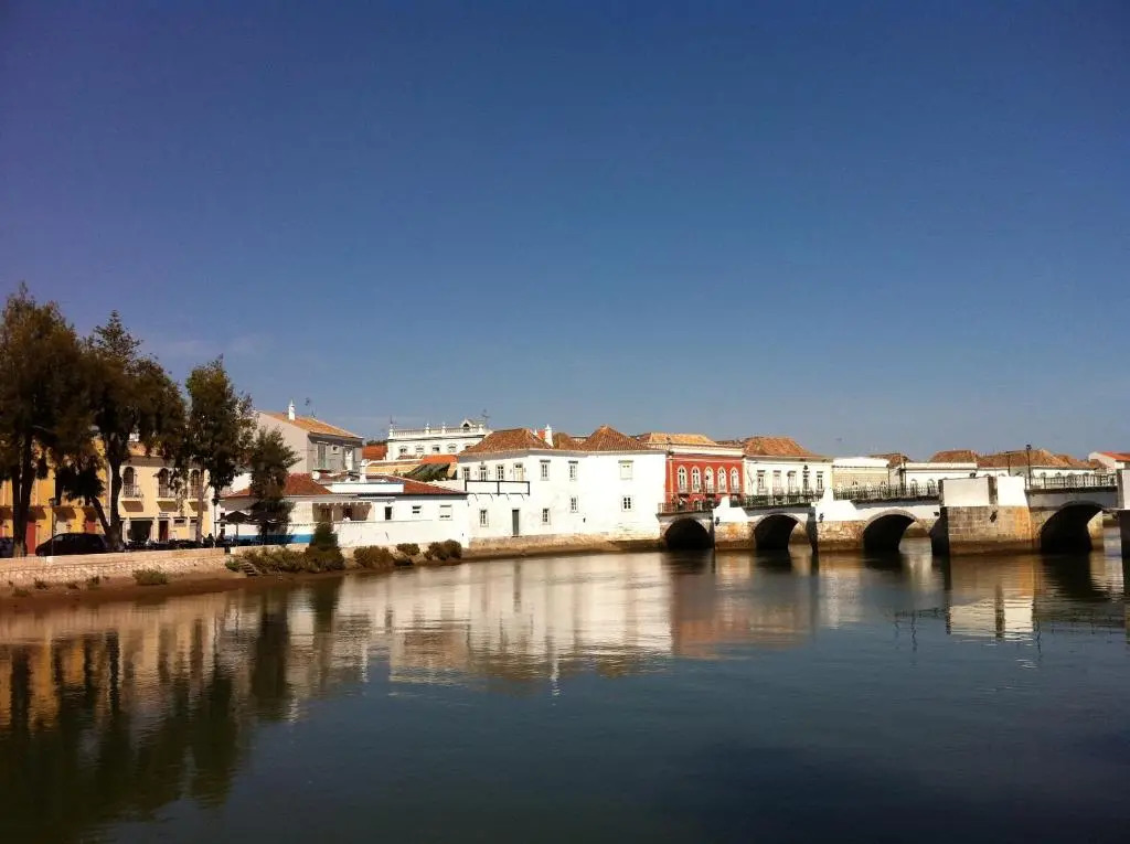 Casa Tedi, Alto do Perogil, Tavira - 3 Bedroom, 3 Bathroom villa, large Pool, exquisite Gardens & Air-conditioning