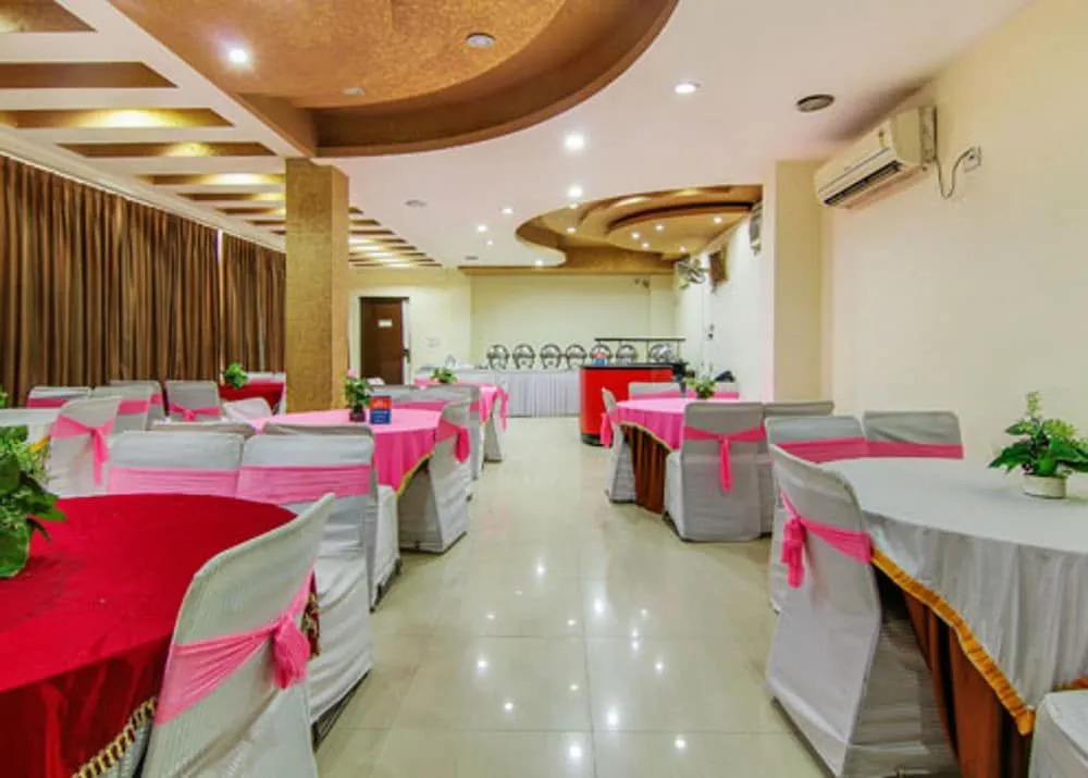 Hotel Om Paradise Near IGI Delhi Airport