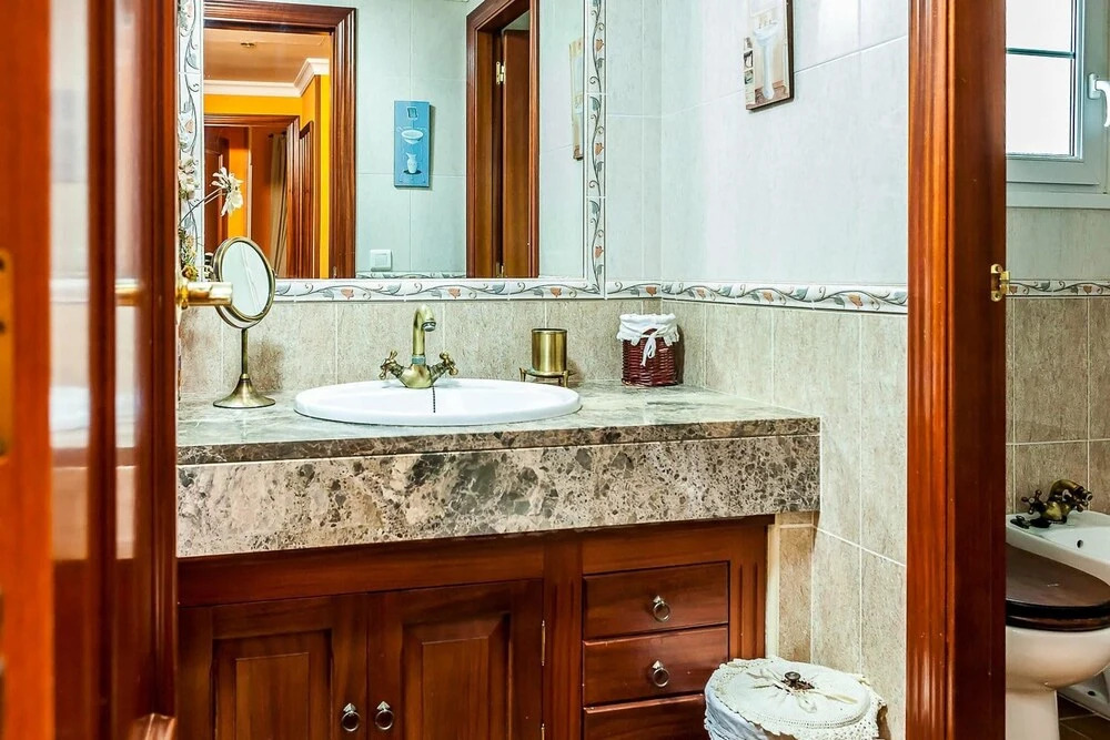 House With 3 Bedrooms in Rota, With Pool Access and Enclosed Garden -