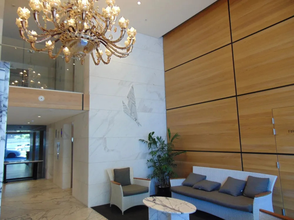 Ther-Rich Stunning CBD Apartments