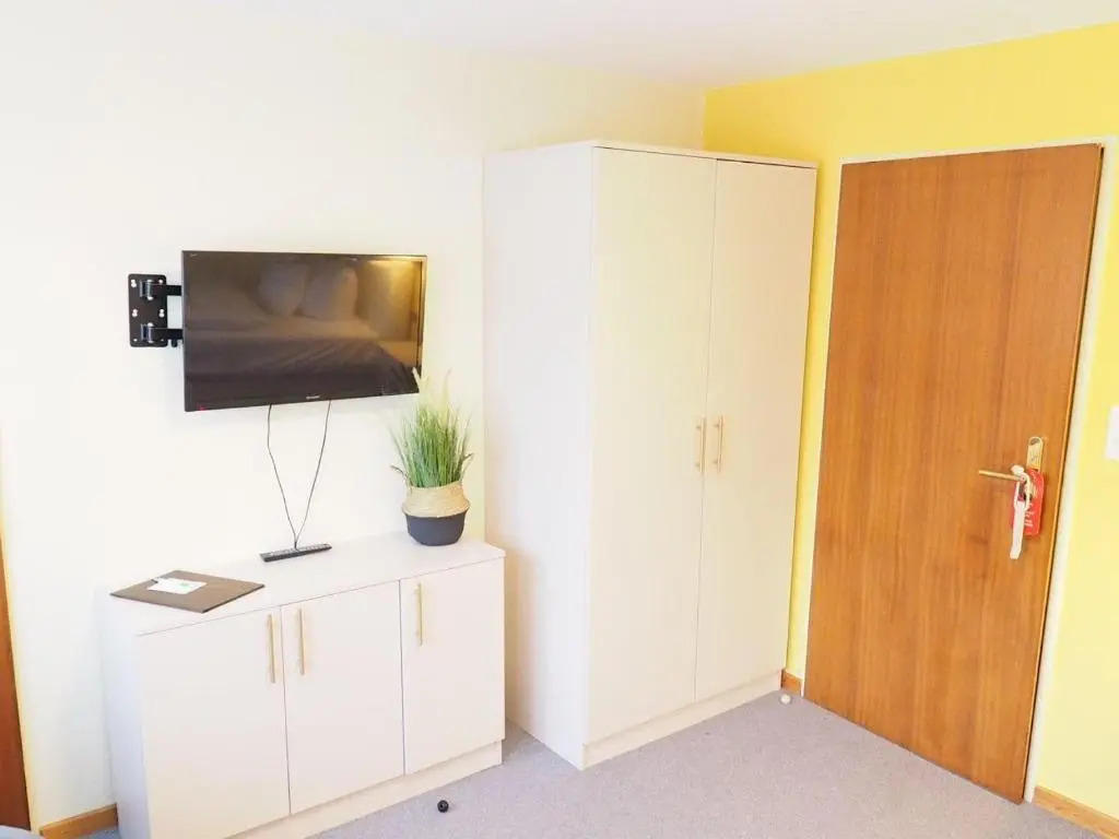 Hotel-Wagenknecht-Schnarcher-Gemach-28