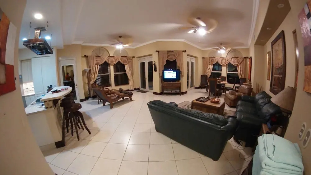 Bella Vista Condominiums