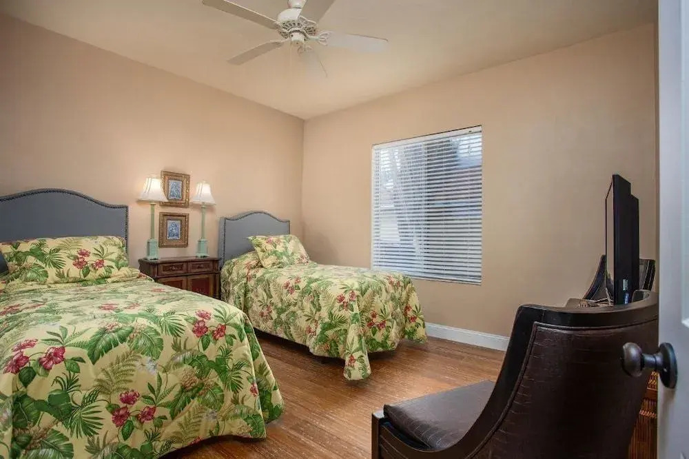 Seagrape Private Home #63160 3 Bedrooms 2 Bathrooms Home