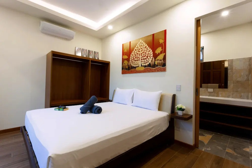 New Boutique Pool Villa Sequoia Close to Rawai and Naiharn Beach