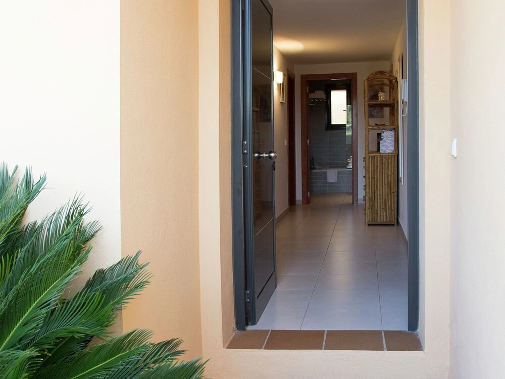 Exclusive Villa for 6 in L'estartit With Private Pool in Residential Area