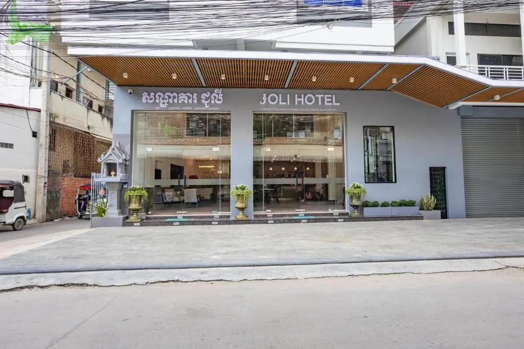 Joli Hotel