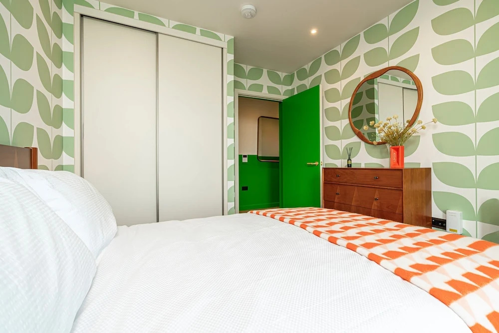 The Eades Natasha Landers 2 Bed