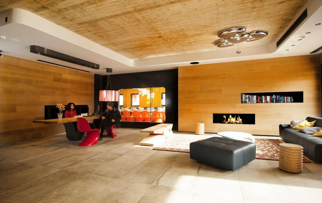Essence Hotel
