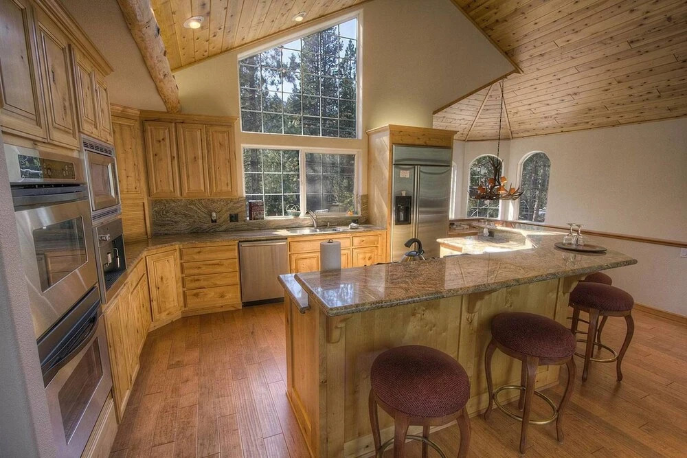 Truckee River Lodge