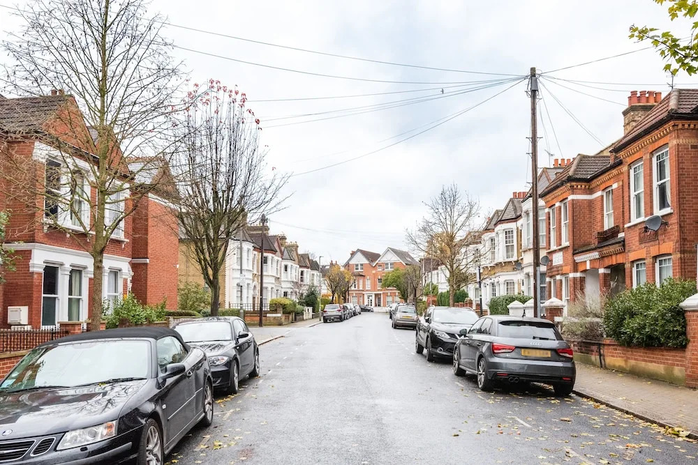 Bright Family Home close to Wandsworth Common