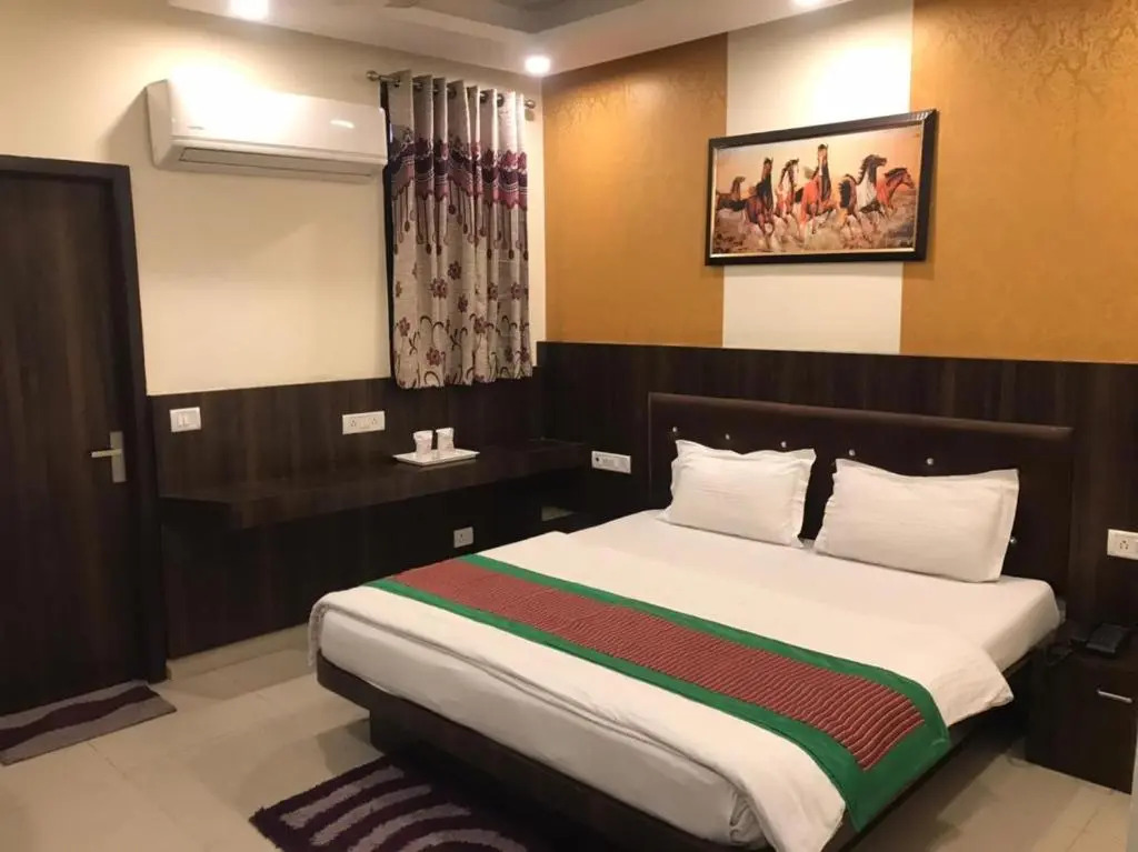 Hotel Dev Plaza
