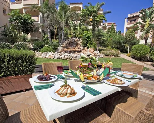 Ramada Hotel&Suites Marina del Rey, 29649 Málaga, Spain