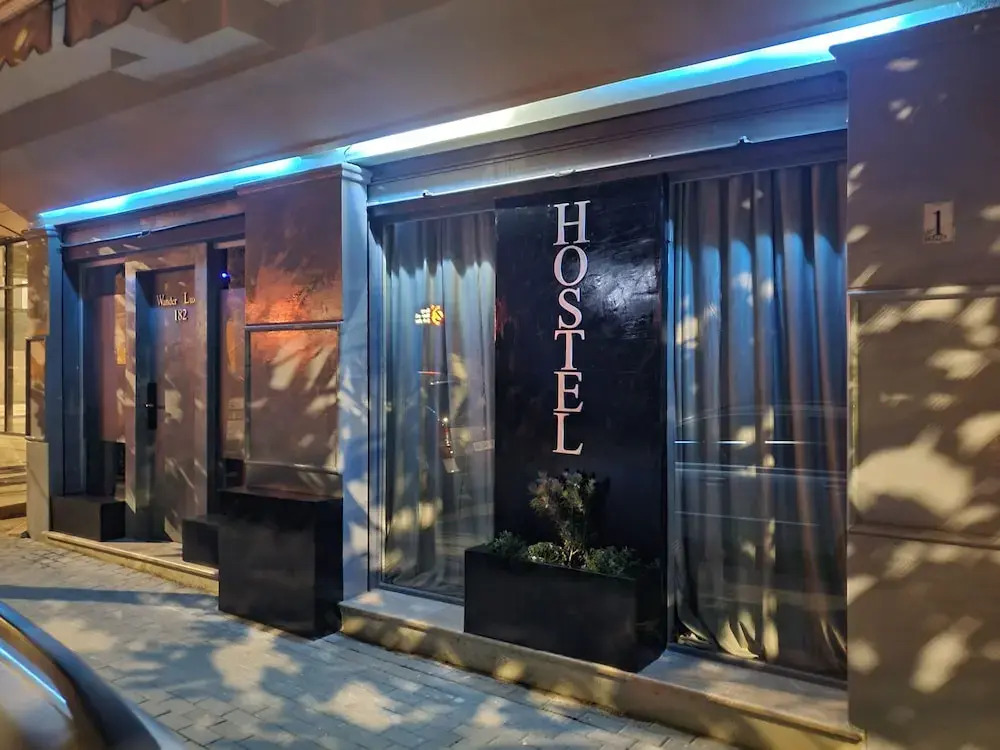 Wander Luxe hostel
