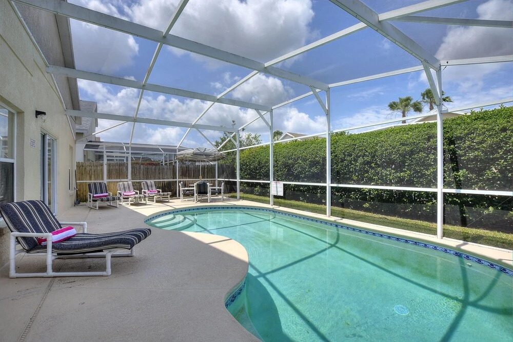 2 Downstairs Masters, 5 bed Pvt Pool Games Room