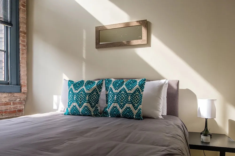 Spacious CLE Apartments by Frontdesk