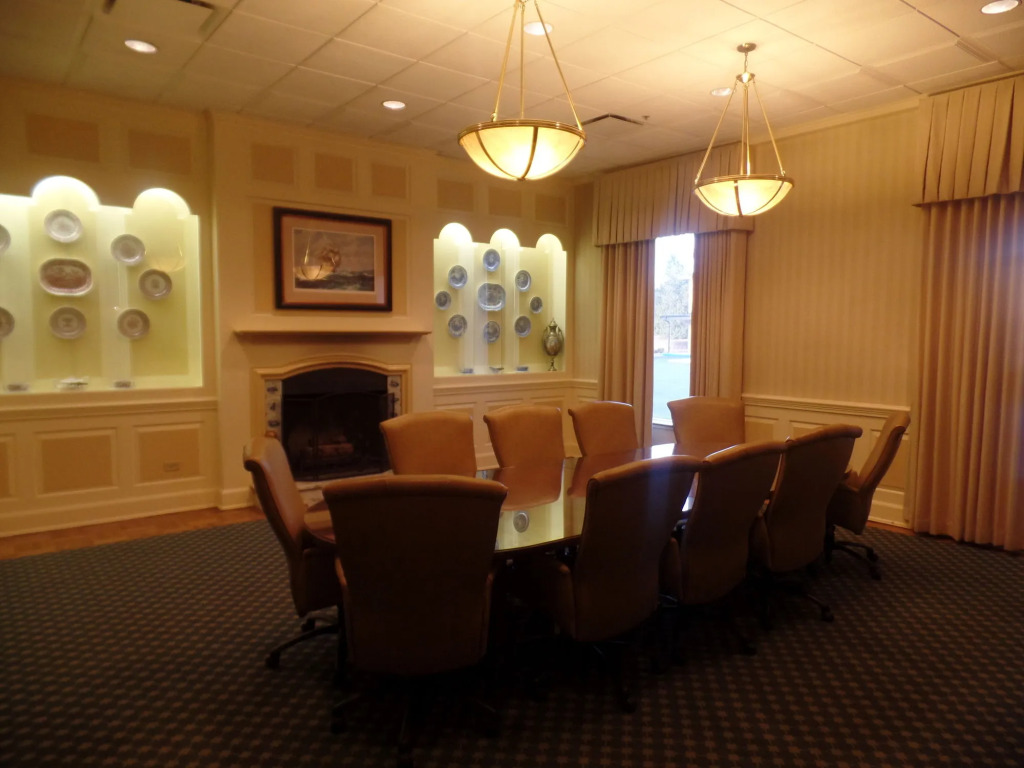 The Drake Oak Brook, Autograph Collection