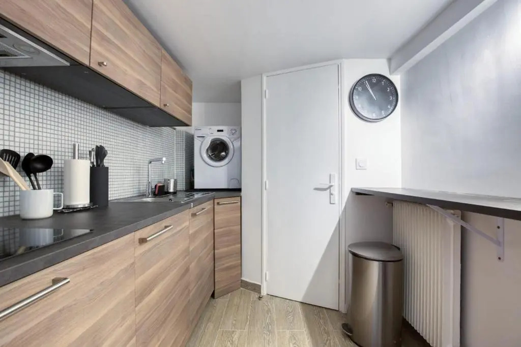 Superb Apartment Near The Bassin De La Villette