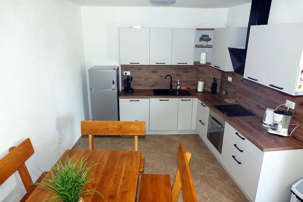 House Niksa