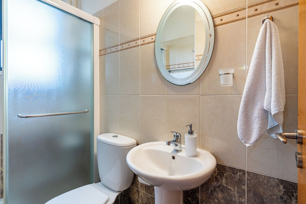 Freya 1-Bedroom Apt & Balcony in Larnaca