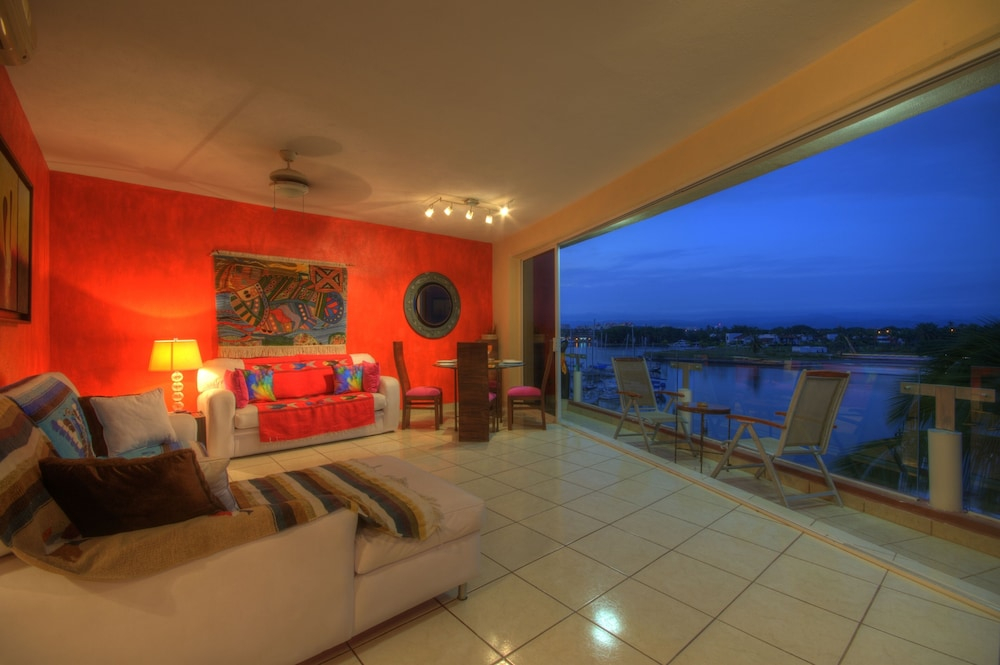 Luxury Penthouse Unique Place for Unique Experiences 2 Leave 3 Beds 3 Bath,