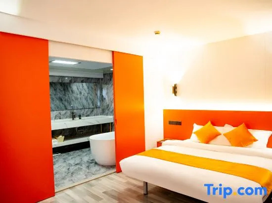 ibis Hotel